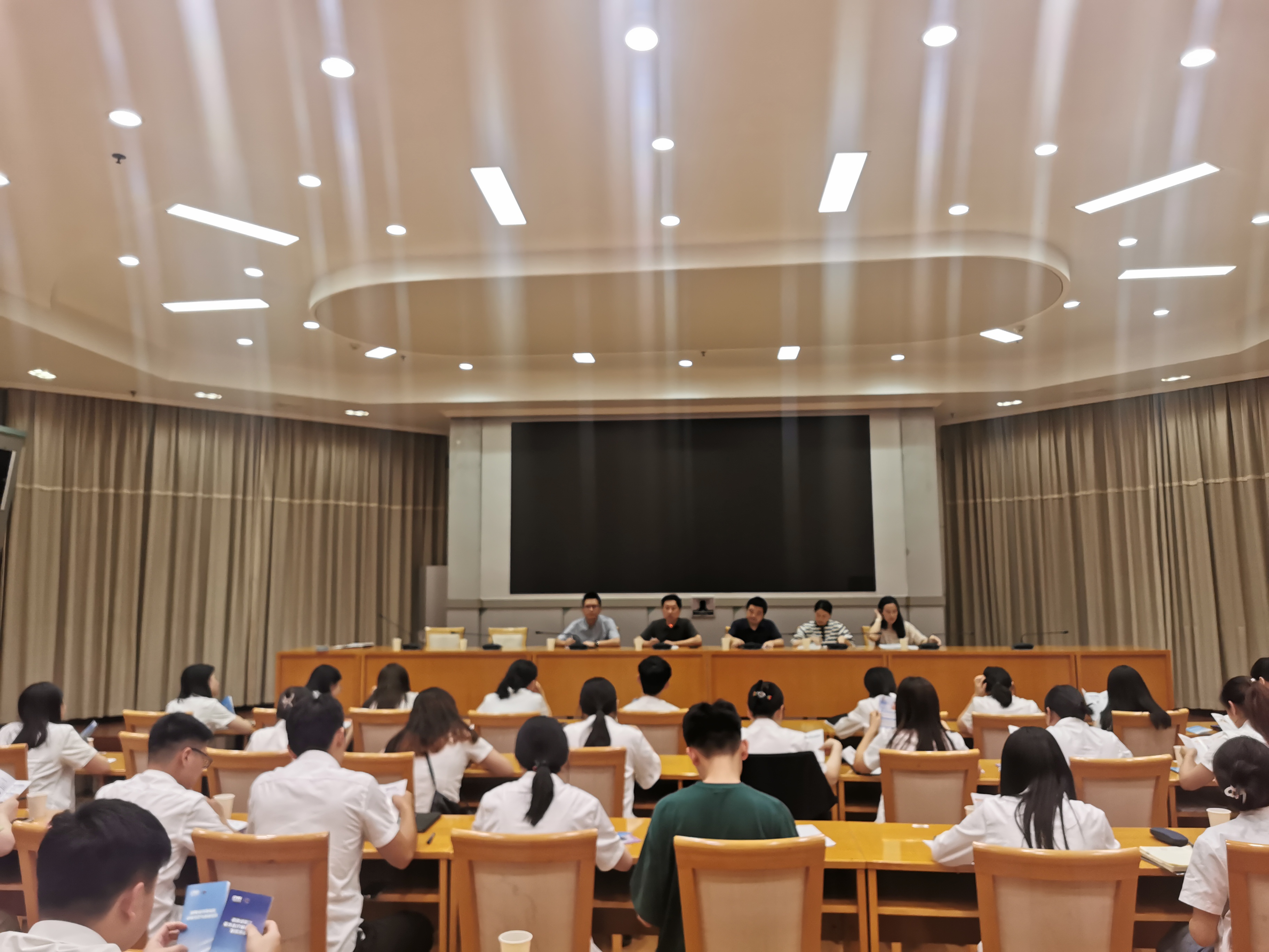 3afce7c1-f317-420b-923b-e0afb5e79cdd